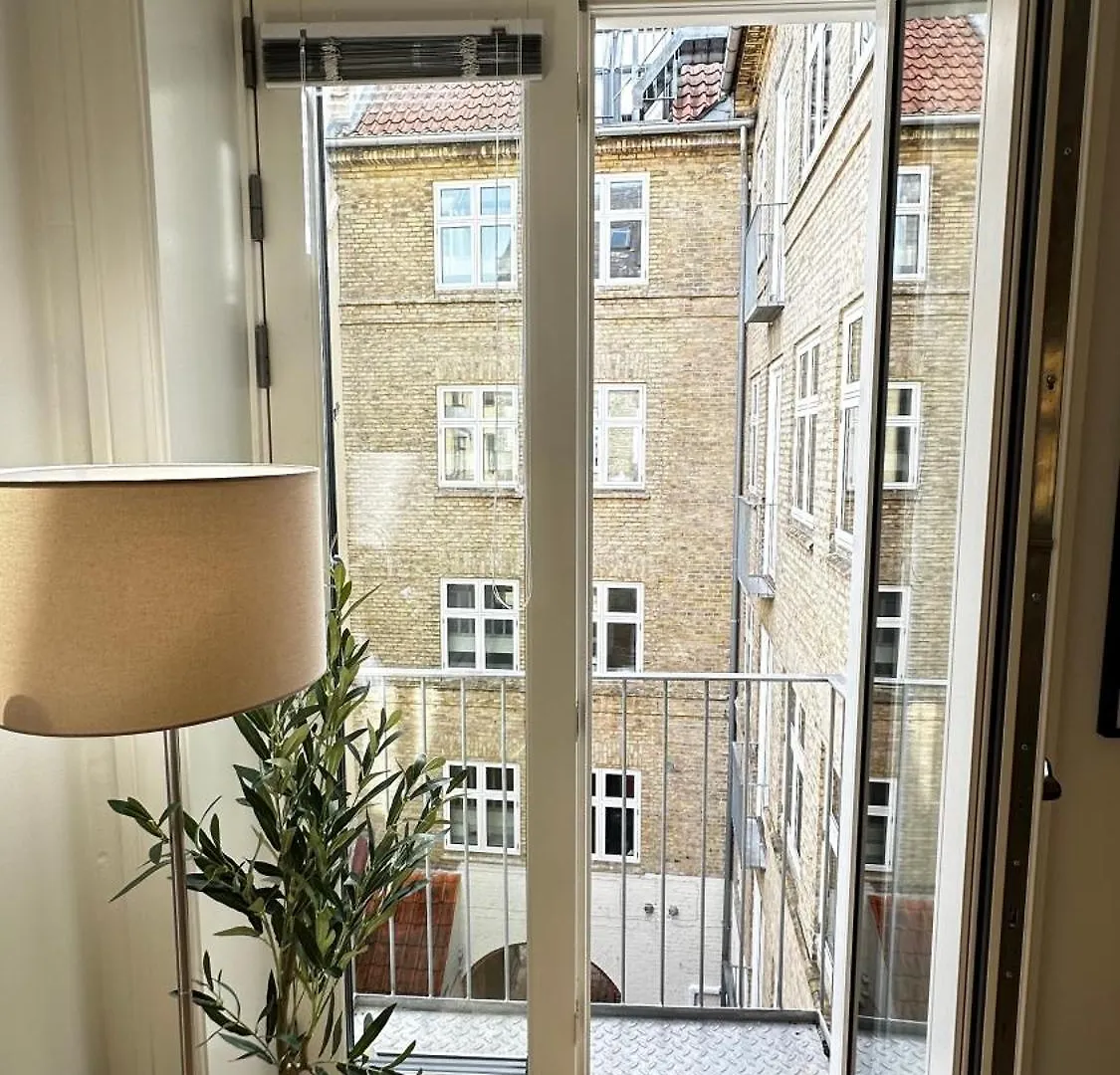 Lovstraede Apartments From 1 To 6 - Carolinas Apartments Copenhague